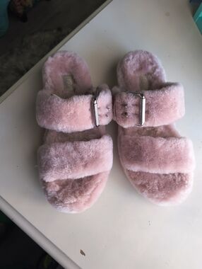 UGG Women's Fuzz Yeah Shearling Slide - Light Pink NWOT